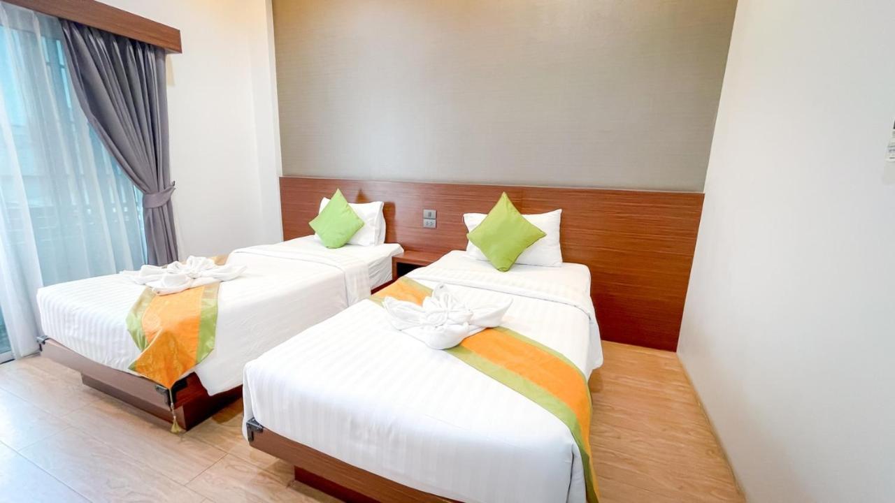 The S.G Hotel Buriram Bagian luar foto