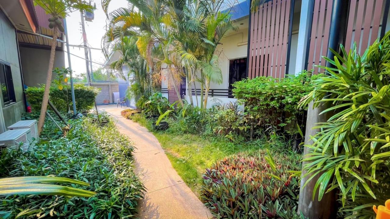 The S.G Hotel Buriram Bagian luar foto