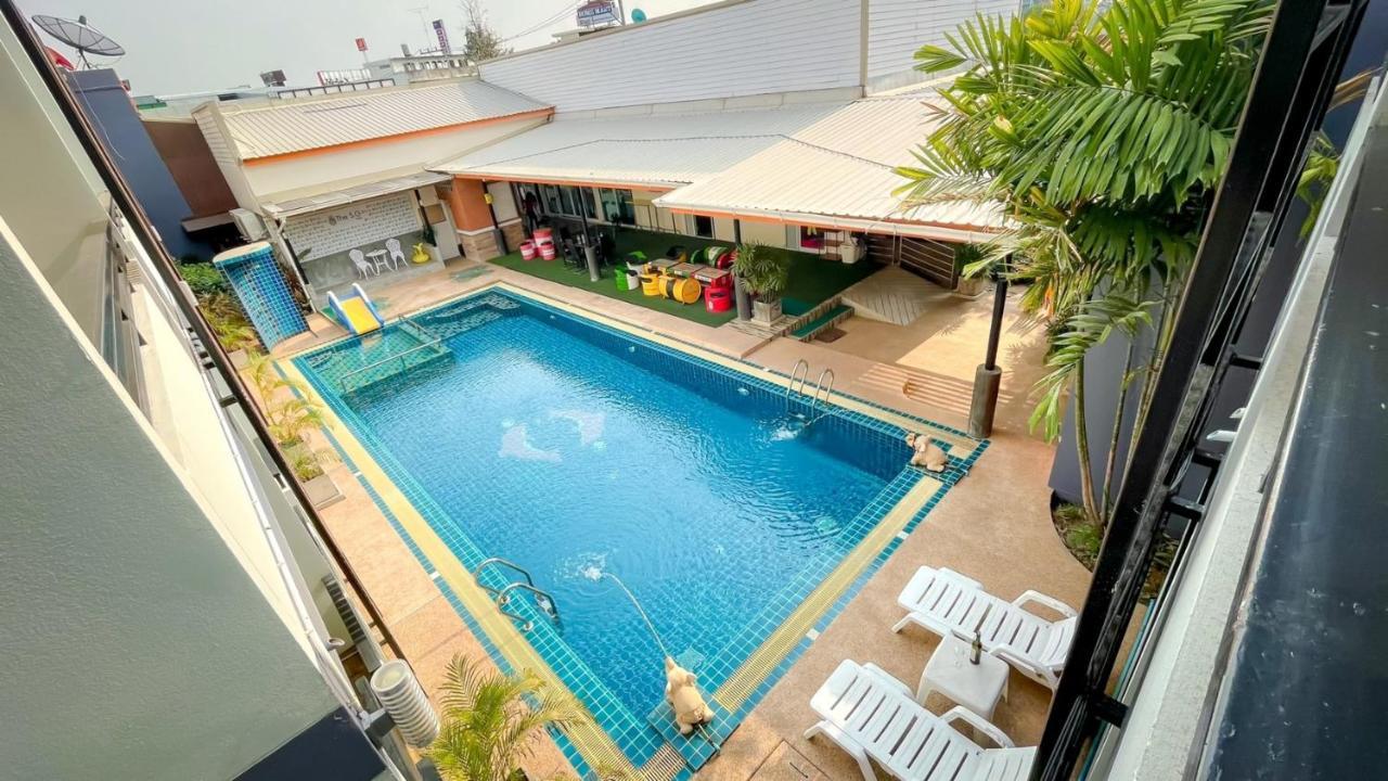 The S.G Hotel Buriram Bagian luar foto