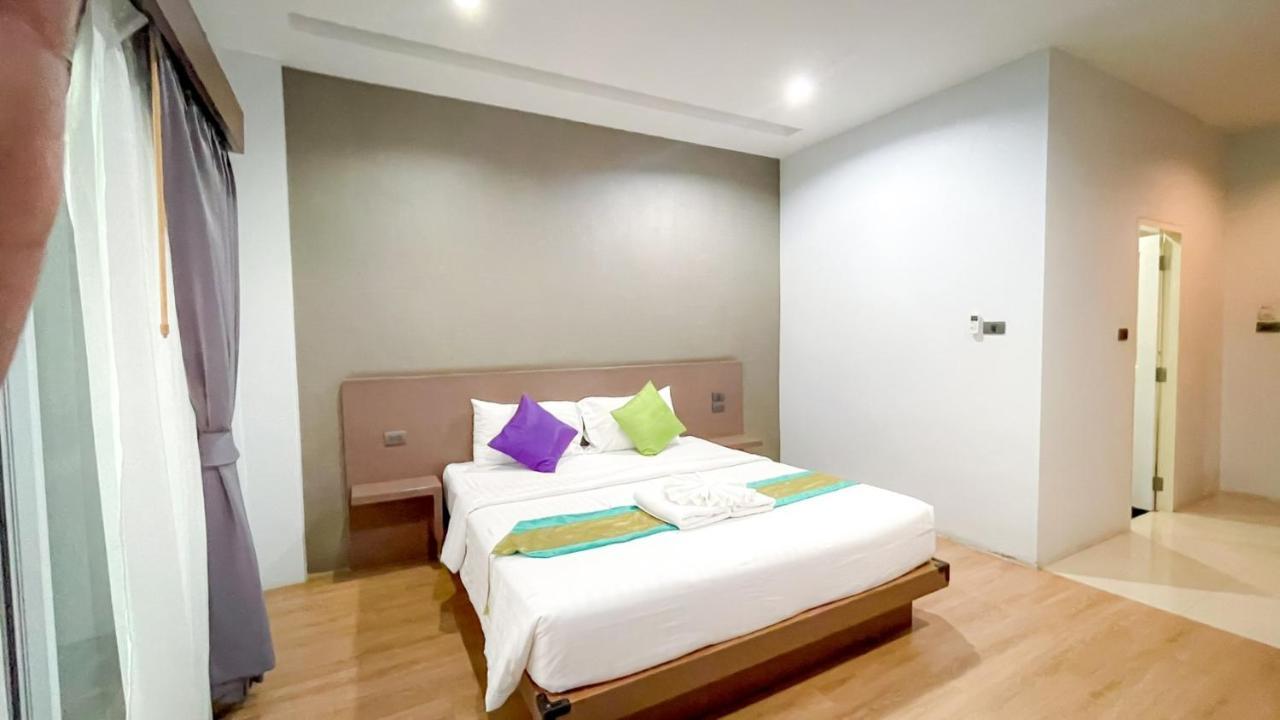 The S.G Hotel Buriram Bagian luar foto