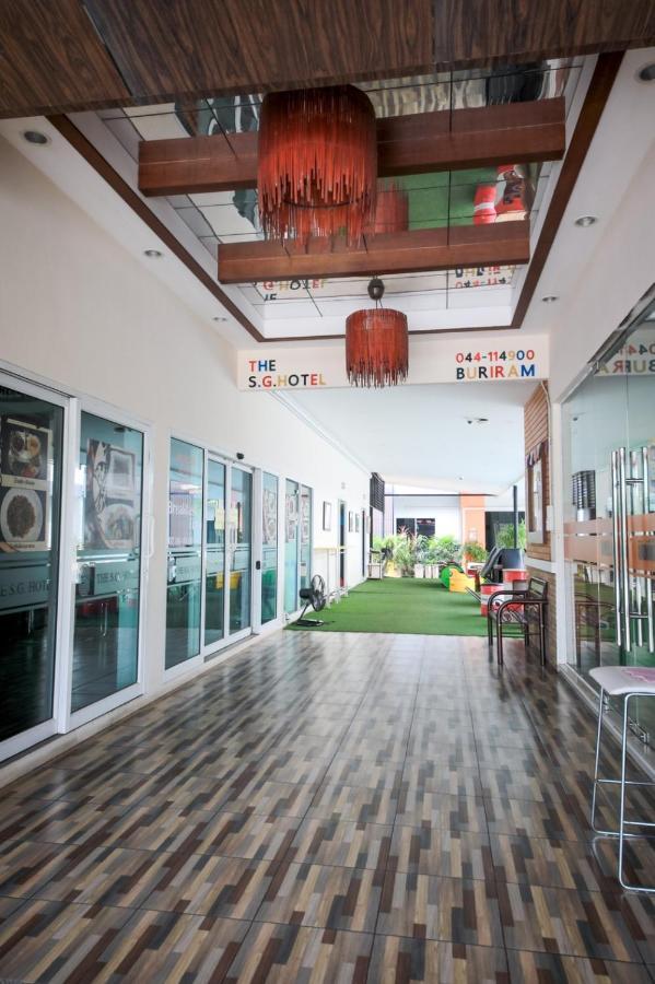 The S.G Hotel Buriram Bagian luar foto