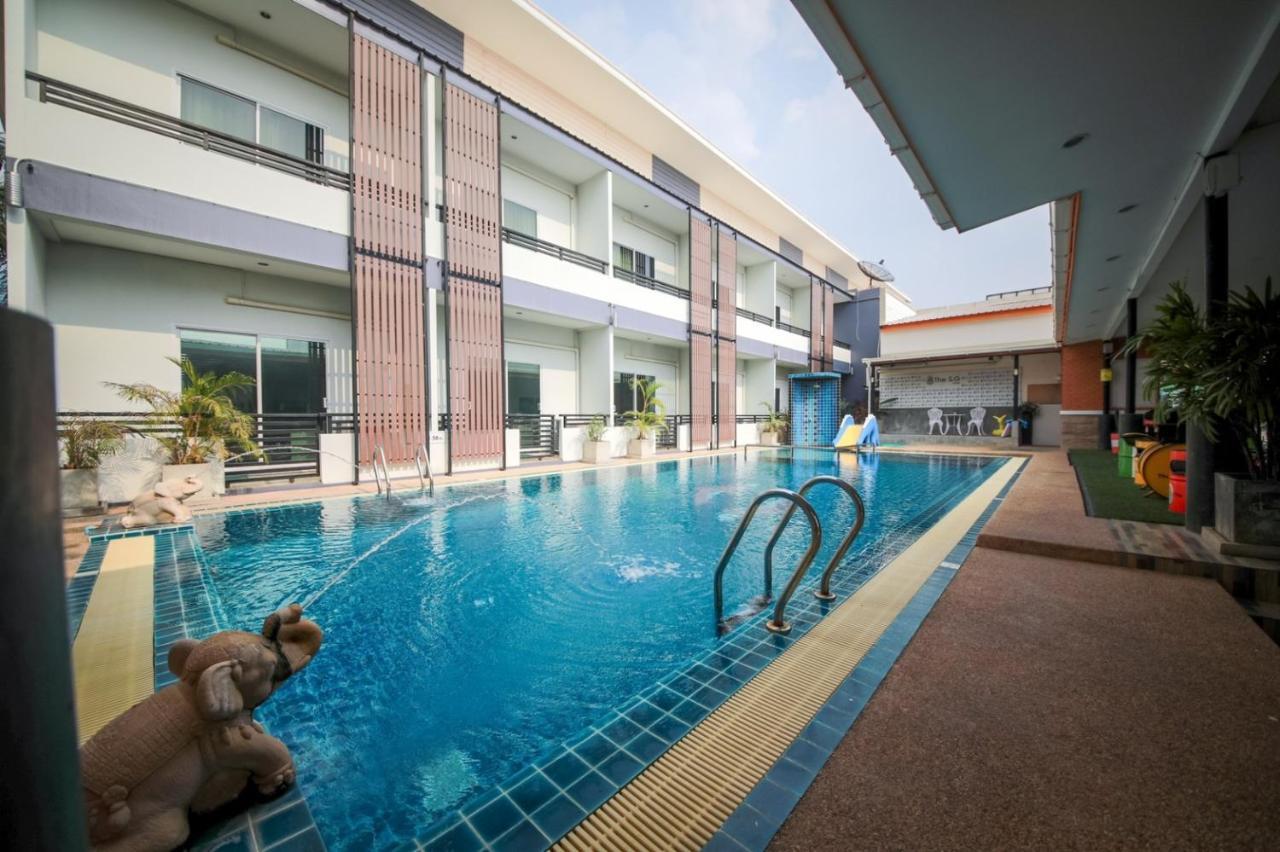 The S.G Hotel Buriram Bagian luar foto