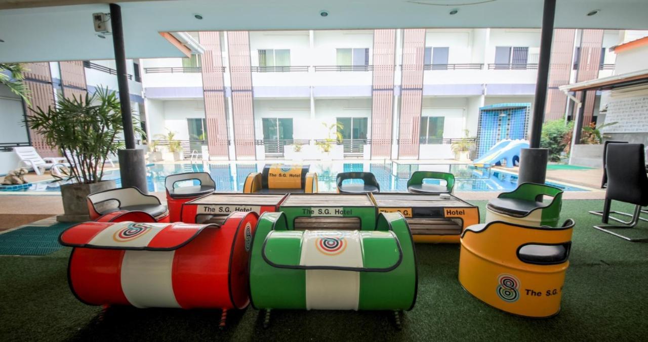 The S.G Hotel Buriram Bagian luar foto