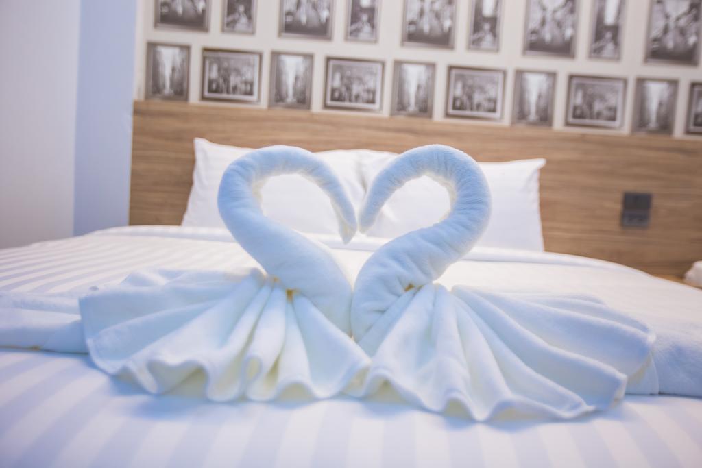 The S.G Hotel Buriram Bagian luar foto