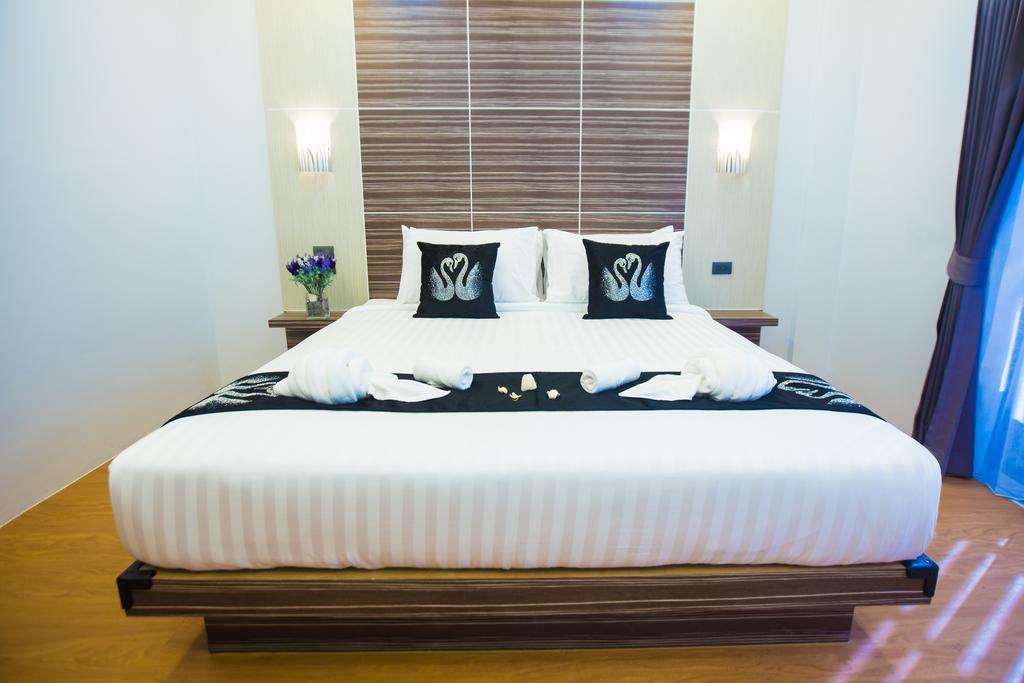 The S.G Hotel Buriram Bagian luar foto
