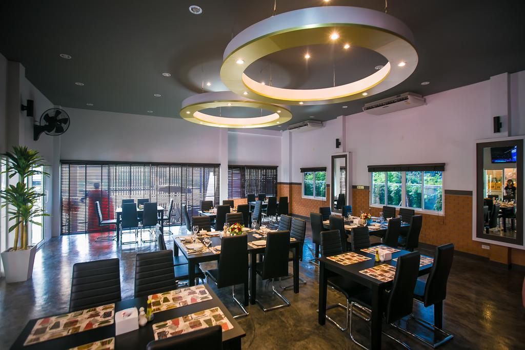 The S.G Hotel Buriram Bagian luar foto