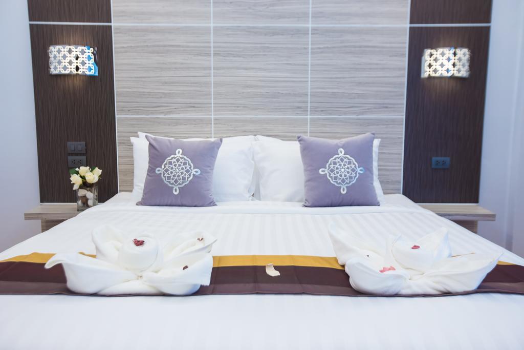 The S.G Hotel Buriram Bagian luar foto