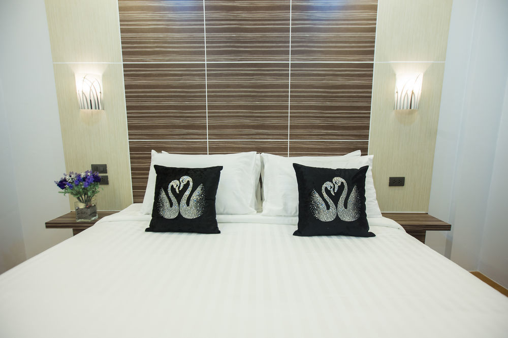 The S.G Hotel Buriram Bagian luar foto