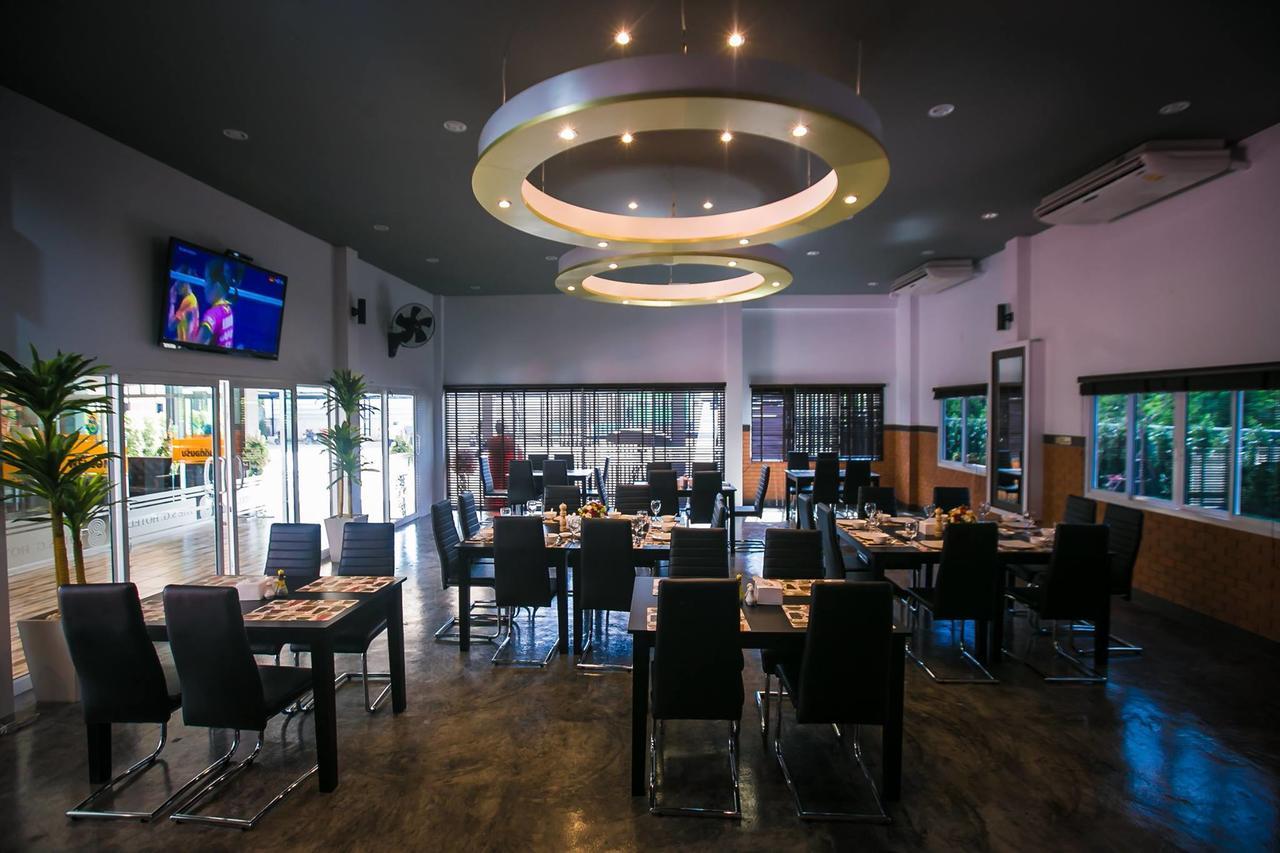 The S.G Hotel Buriram Bagian luar foto